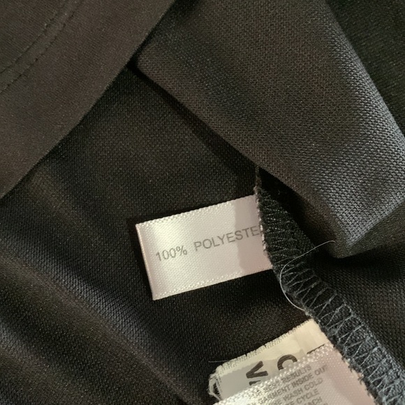 Women’s Annika Black Short Sleeve Zipper Neck Top Size Medium - Picture 8 of 10